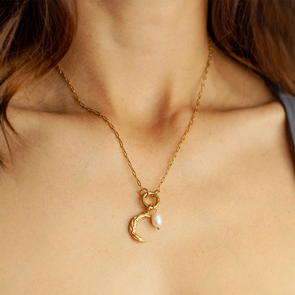 Charm Necklace with Crescent Moon & Natural Pearl – 22K Gold Plated