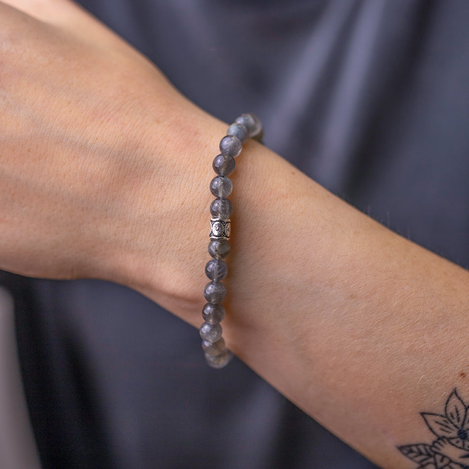 Labradorite Bracelet 6mm - Ethereal Bloom - Djuna Studios