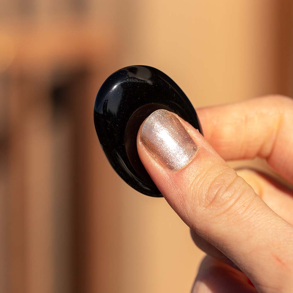 Obsidian Thumb Stone - Djuna Studios