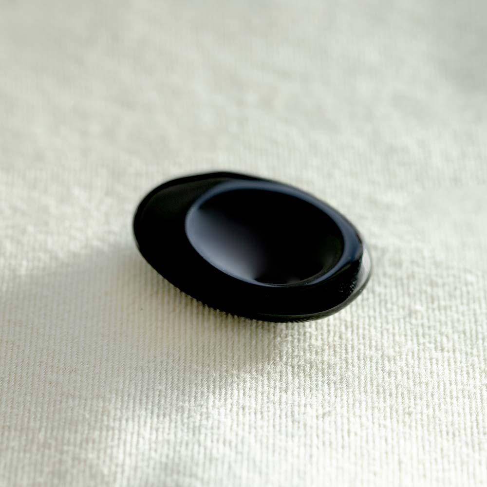 Obsidian Thumb Stone - Djuna Studios