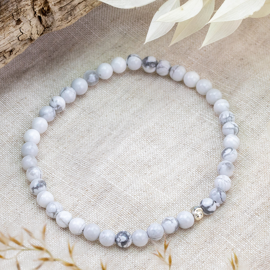 White Howlite Gemstone Bracelet 4mm - Djuna Studios