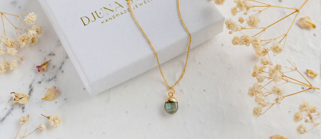 Shop the Labradorite Crystal Collection - Fashionable Jewellery for Everyday Wear 
