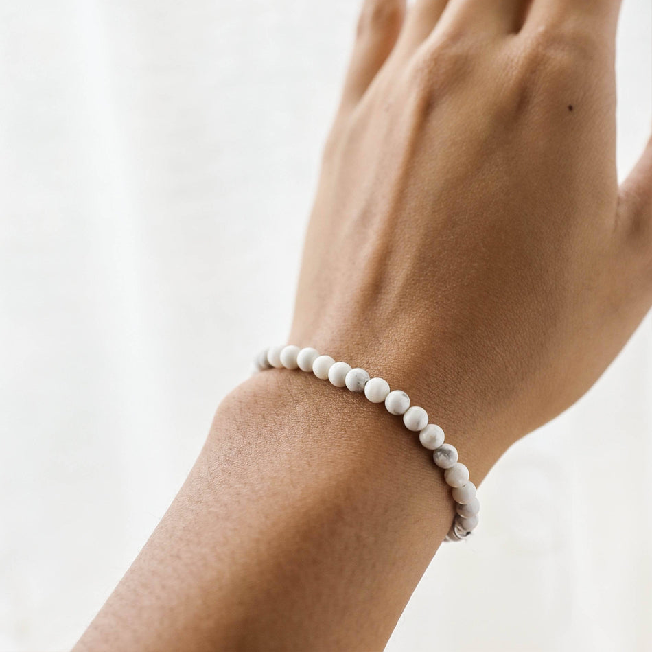 White Howlite Gemstone Bracelet 4mm